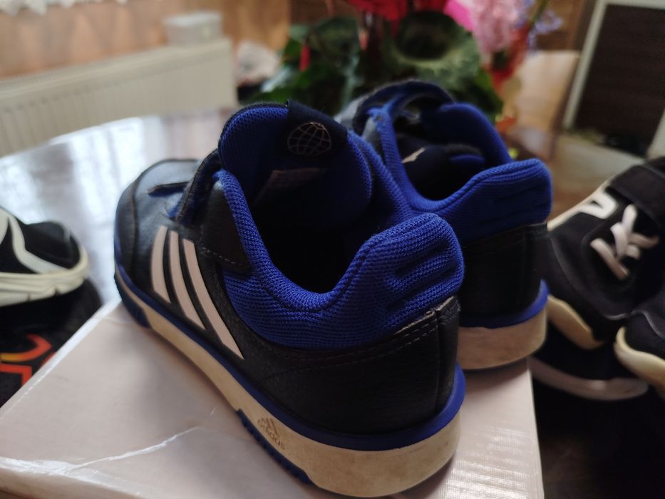 Обувки Адидас 33 номер