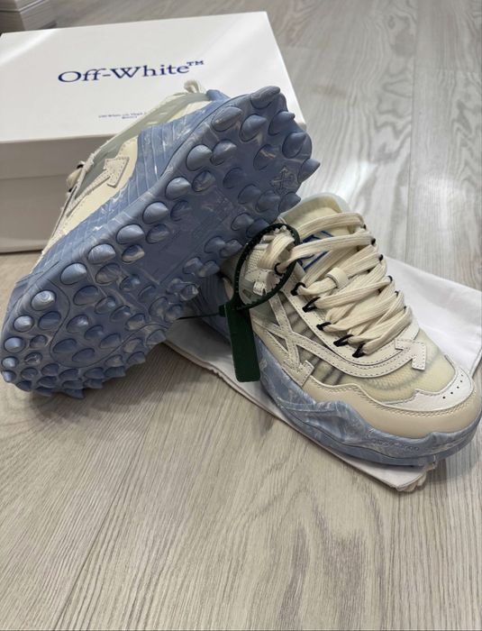 Adidasi Off white odsy