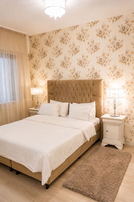 Vând apartament 2 camere LUX