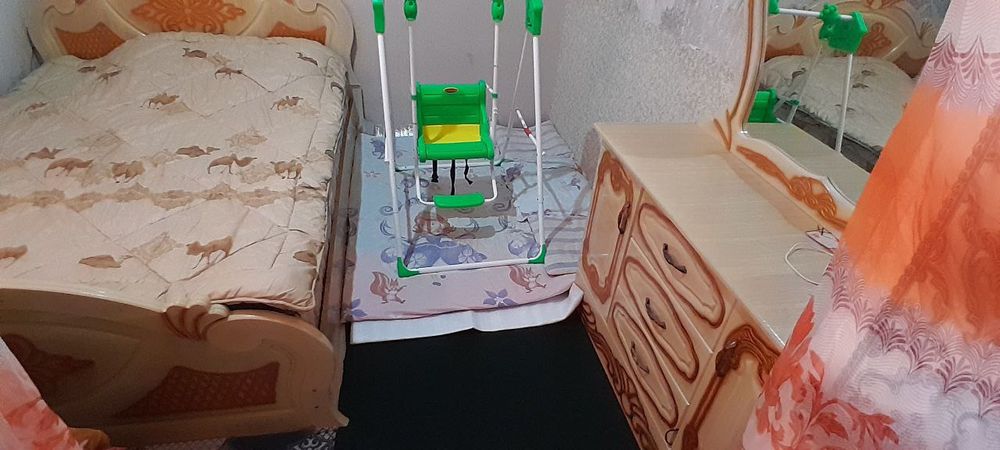 Ховли сотилади срочна