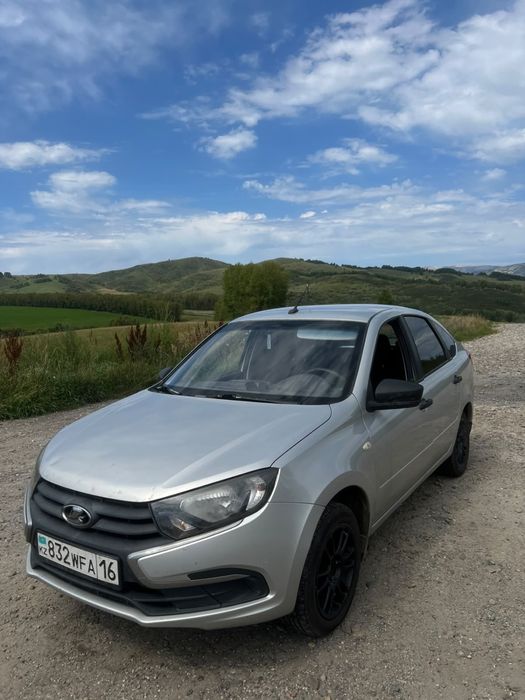 Продам автомобиль Lada Granta