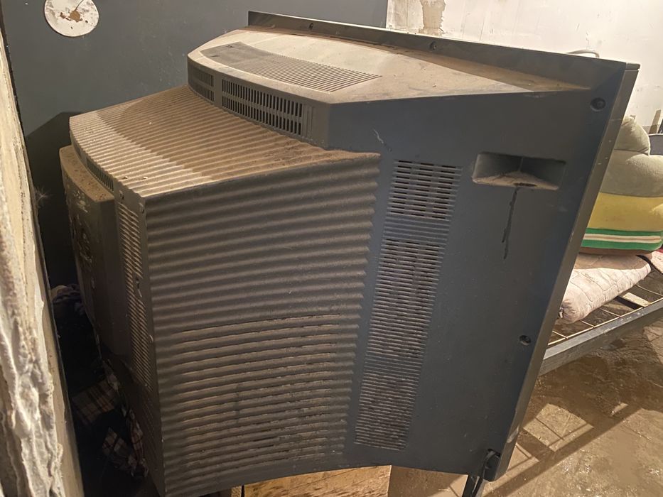 Телевизор продам включается но антен нету