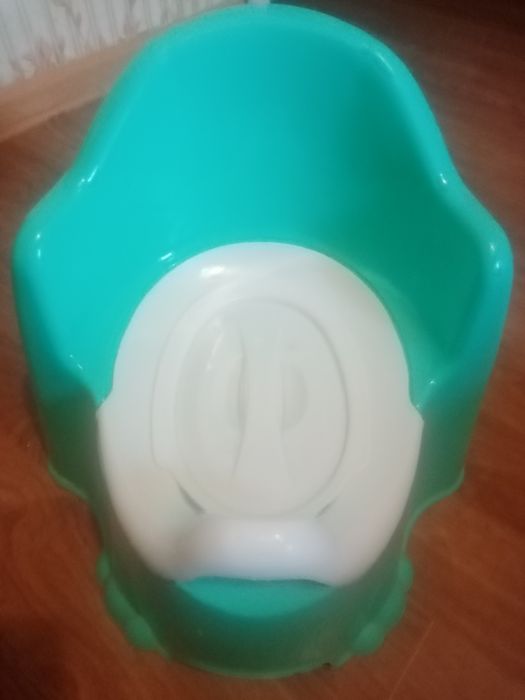 Детский горшок в отличном состоянии