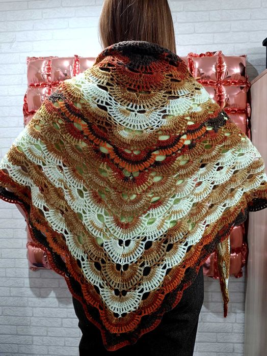 Шаль-бактус ручной работы