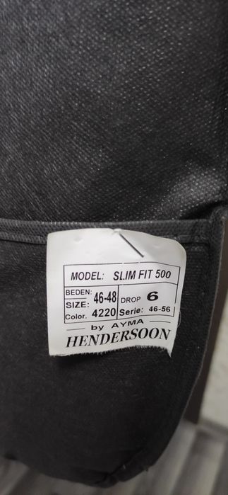 Продам Костюм троечка новый