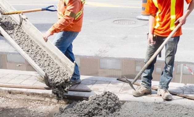 Строителни услуги от А до Я- изолация, бетонови основи, груб строеж.