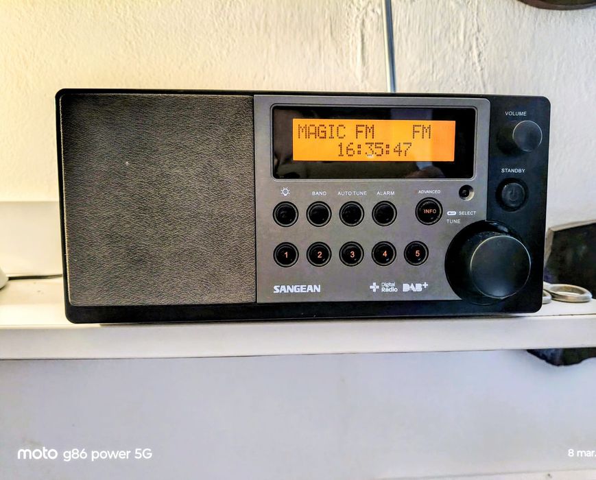 Vând radio dab FM perfect funcțional