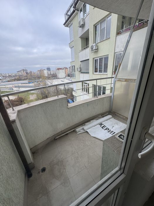 Тристаен Младост 4