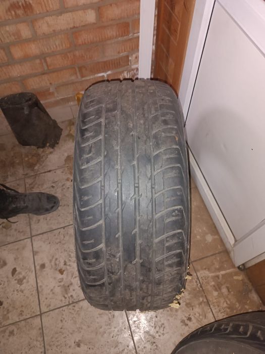 Летняя резина 245/40R19