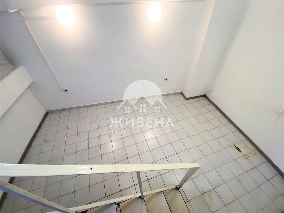 Търговски обект / Магазин под наем в района на Операта, гр. Варна, пл