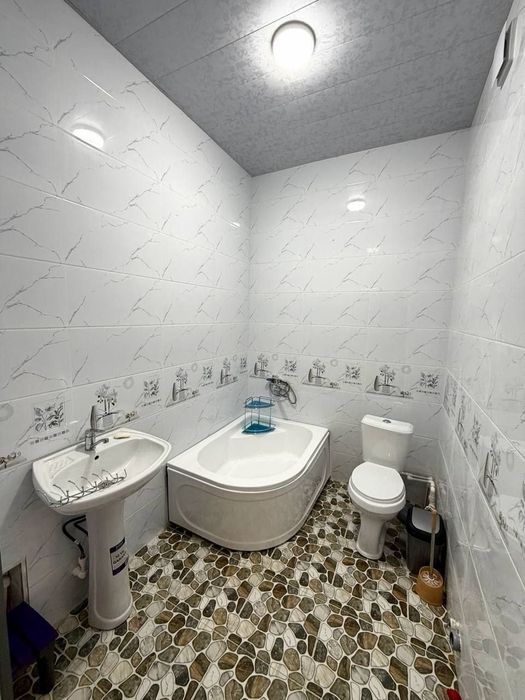 Mirzo Ulugʻbek metro yonida arenda