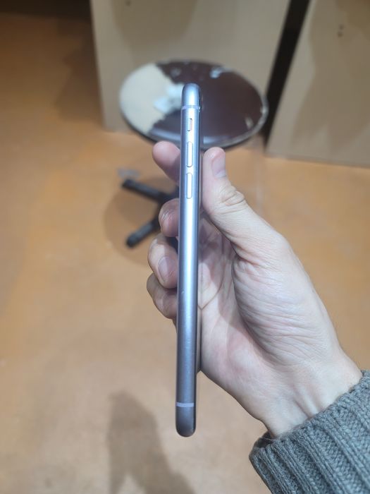 IPhone 11 64 Gb karobka dokument