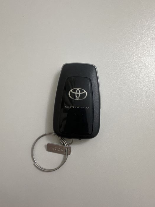 смарт ключ Camry 70