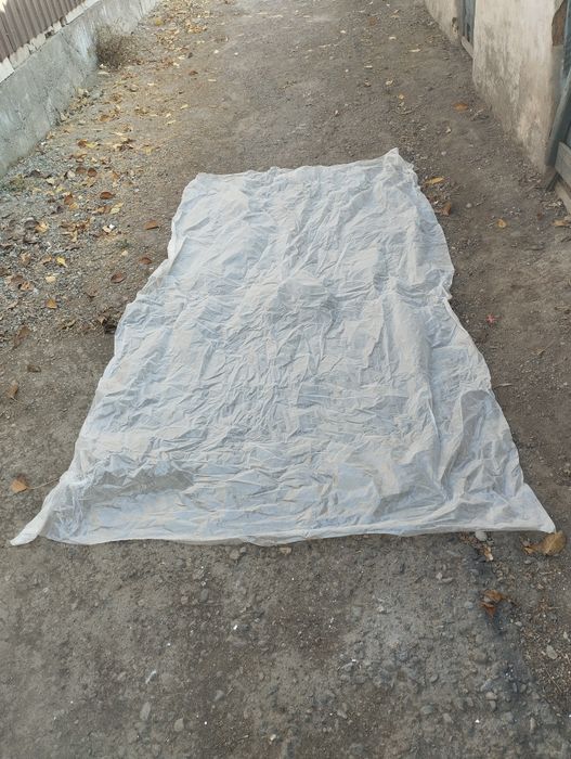 пленка.2штуки.надо помить.размер незнаю.на фото