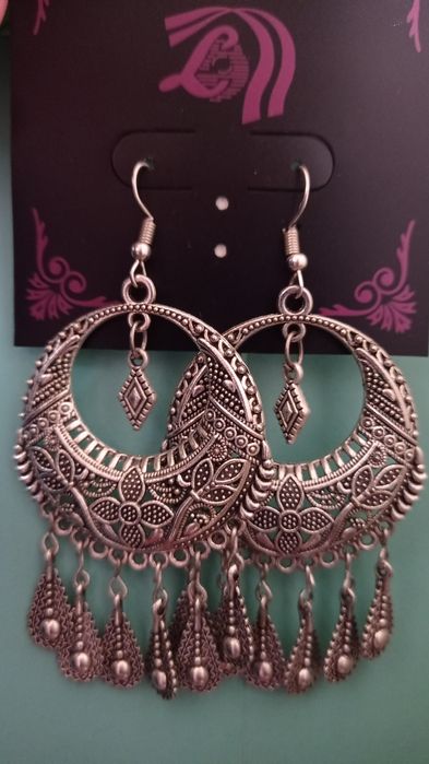 Продаются серьги! Абсолютно новые!