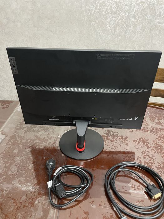 Монитор 60гц  в отличном сосотянии