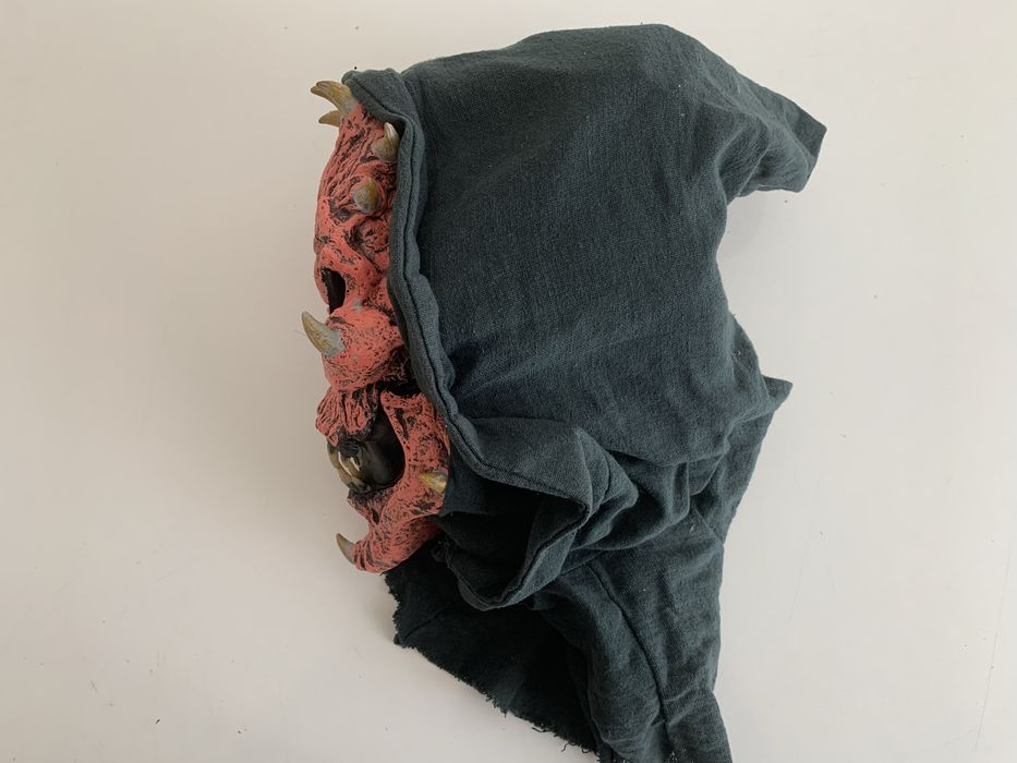 Страшная маска для косплея