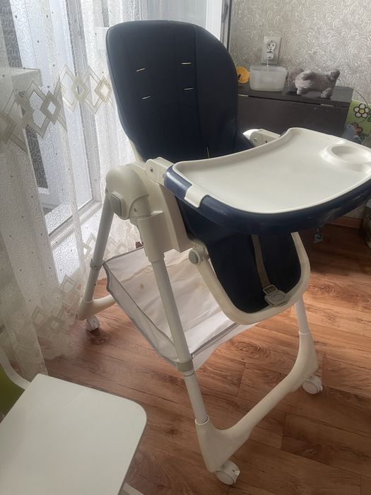 Продам стульчик для кормления!