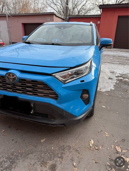 Бампер передний Toyota Rav4