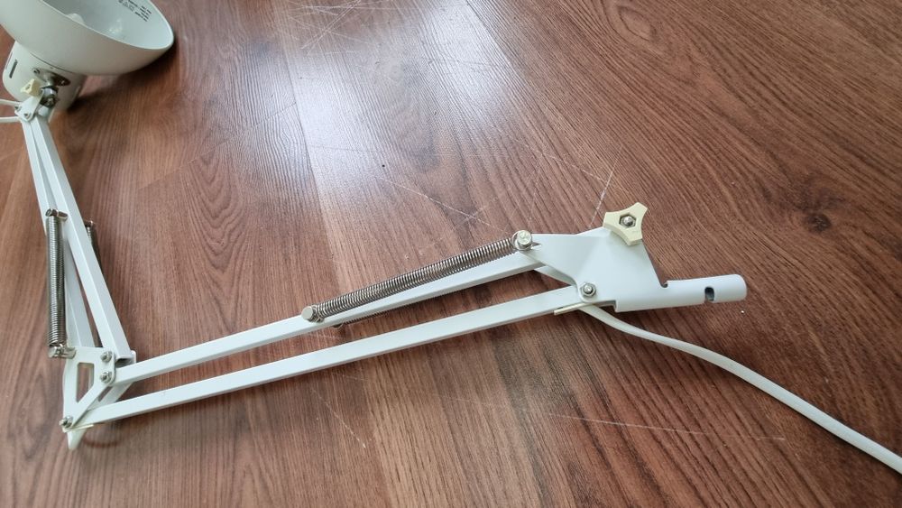 настольный светильник-лампа