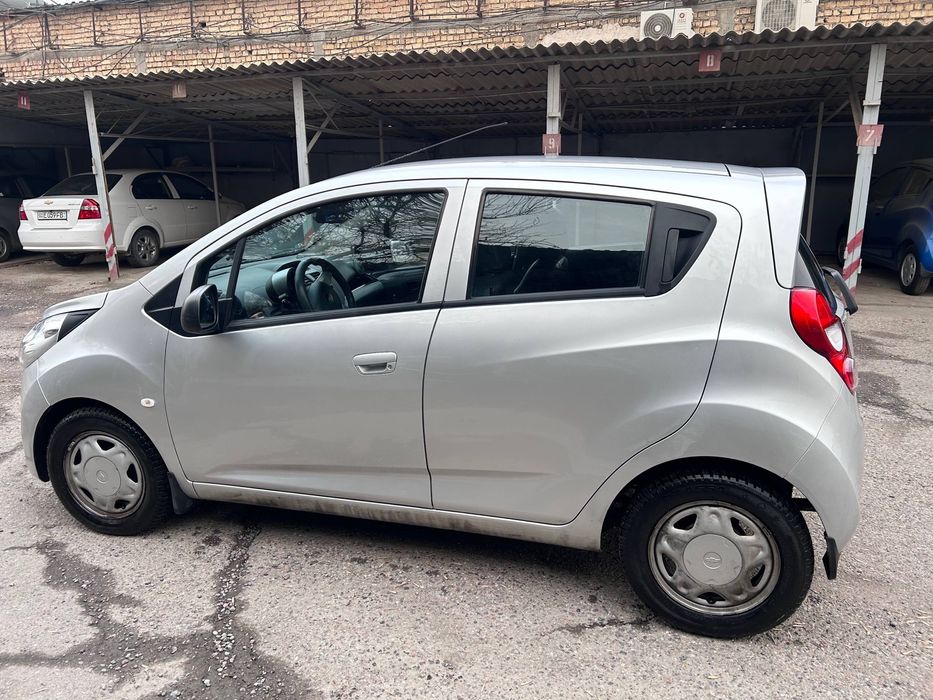 Машина SPARK продается