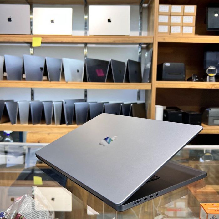 MacBook Pro M1 Max 32Ram