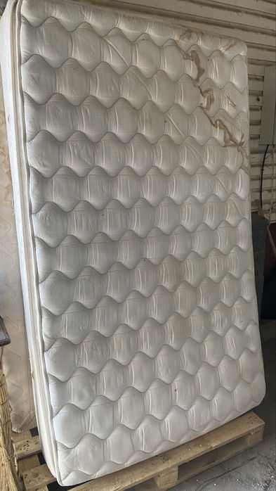 Матрац-кровать в нормально состоянии