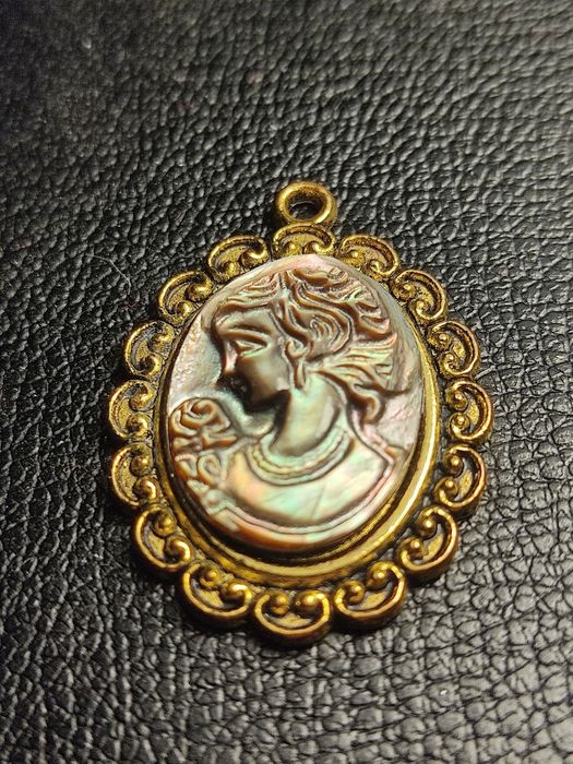 подвеска/кулон Камеа