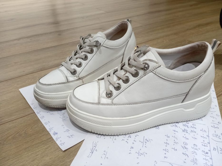 Продаю кросовки качественные