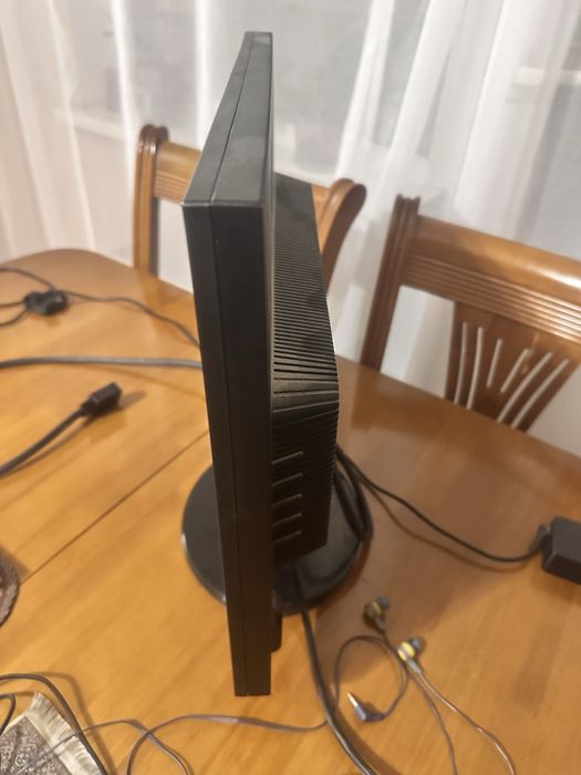 Монитор LG срочно