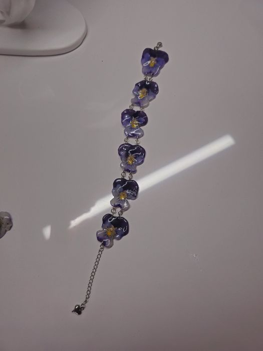 Комплект гривна, пръстен и обеци. Истински градински теменужки