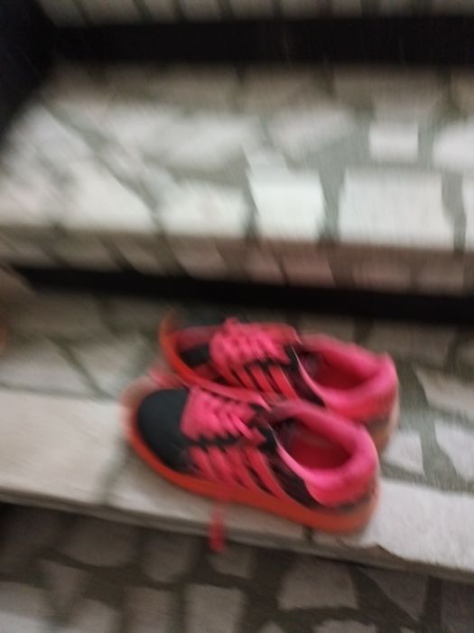 Продават се нови са неползвани