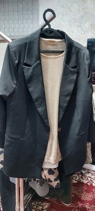 Свитера, блузки, пиджаки