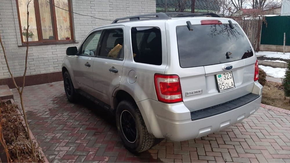 Ford Escape 2007 год