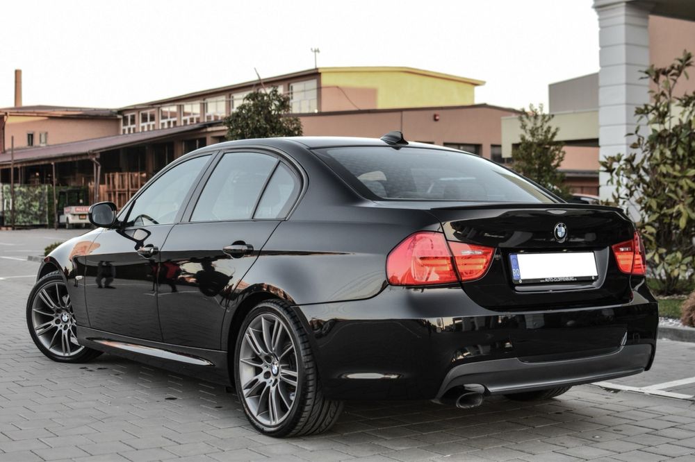 BMW seria 3 e90 lci M pachet 2011 318 d  EURO 5 n47