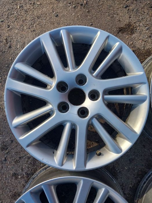 Диски R17 на Mitsubishi outlander.
