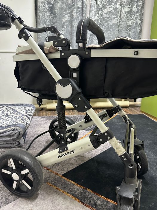 Коляска б/у. В хорошем состоянии.