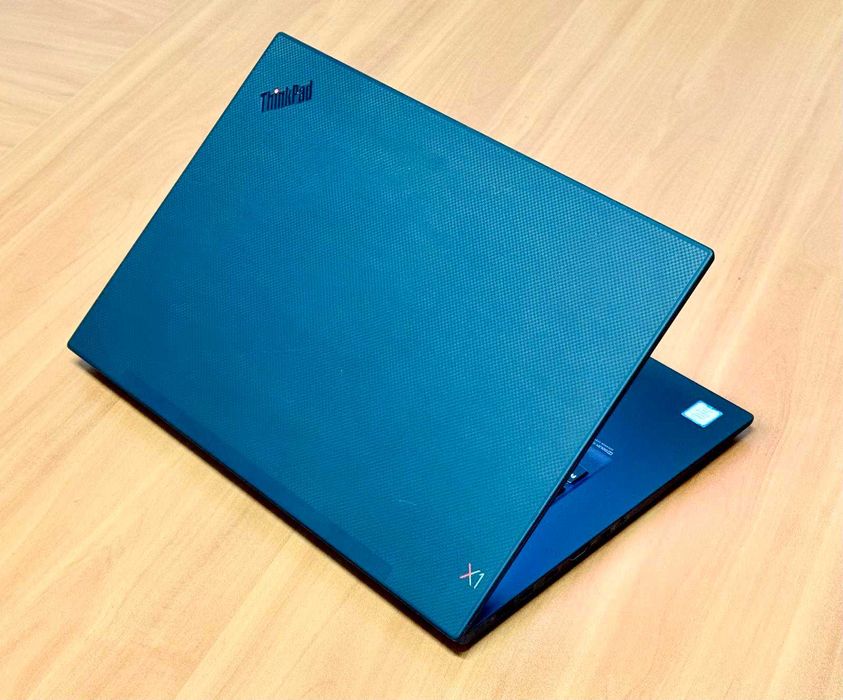 15.6" 4K OLED Touch/i7-9850H/32GB DDR4/512GB SSD/Lenovo X1 Extreme 2