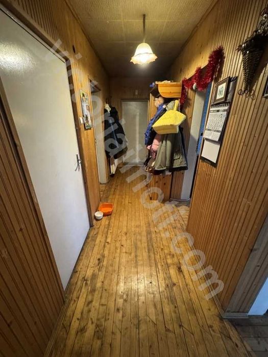 Етаж от къща в Дебелец