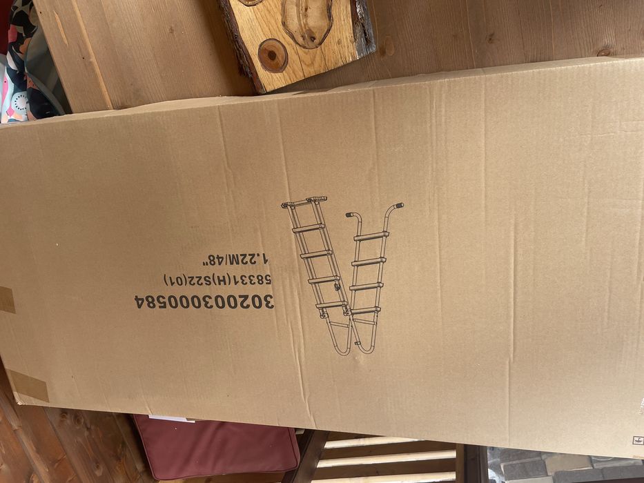 Scară Bestway pentru piscină 122 cm – Nouă, sigilată