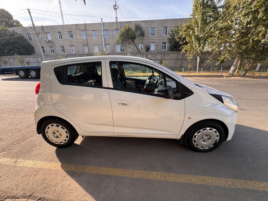 Спарк 2015 г. 2 позиция 107 тыс пробег один хозяин с 0 сами ездили