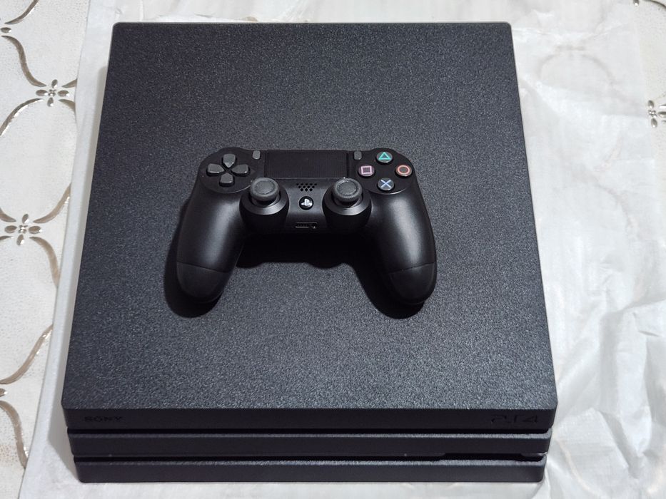 Sony PS4 pro alo holatda
