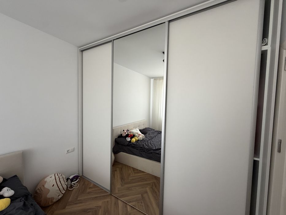 Inchiriez apartament