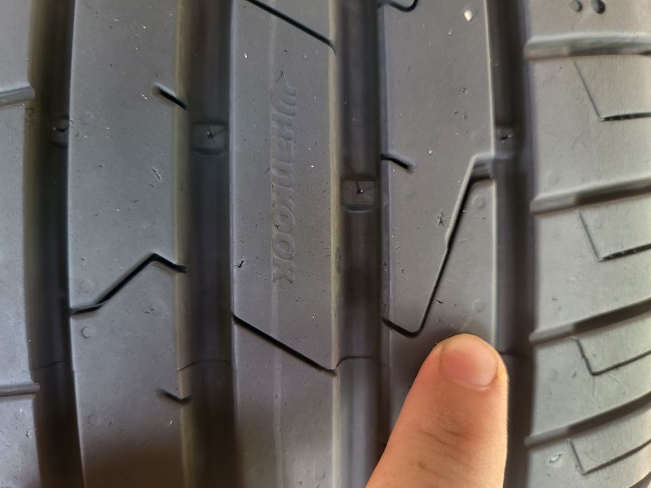 2бр 205/50/17 гумите са неразличими от новите