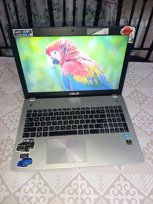 Продам ноутбук ASUS.
