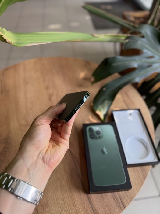 iPhone 13 Pro Green Alpine