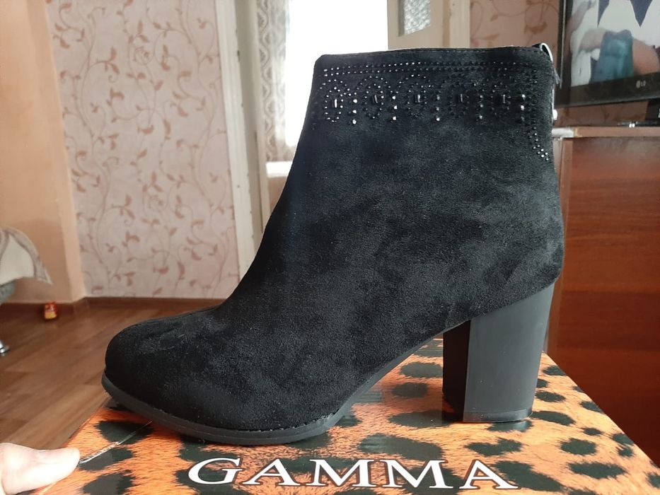 Полусапожки чёрные