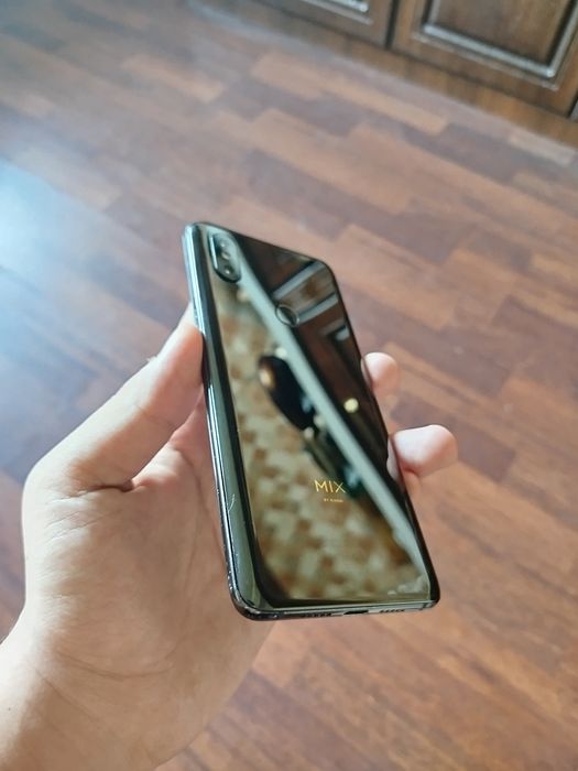 Mi mix 3 flagman