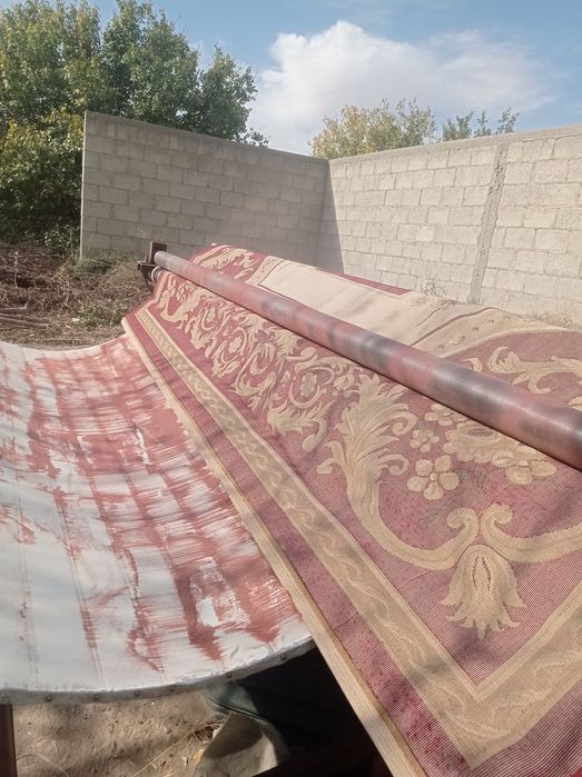 Gilam changini qoqadigan aparat sotiladi