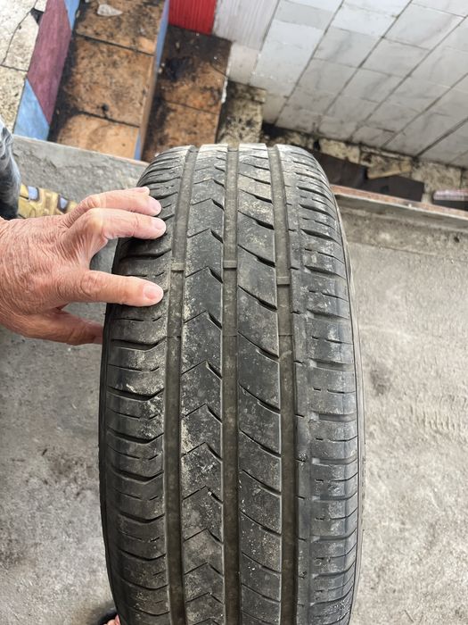 Продам шины на машину